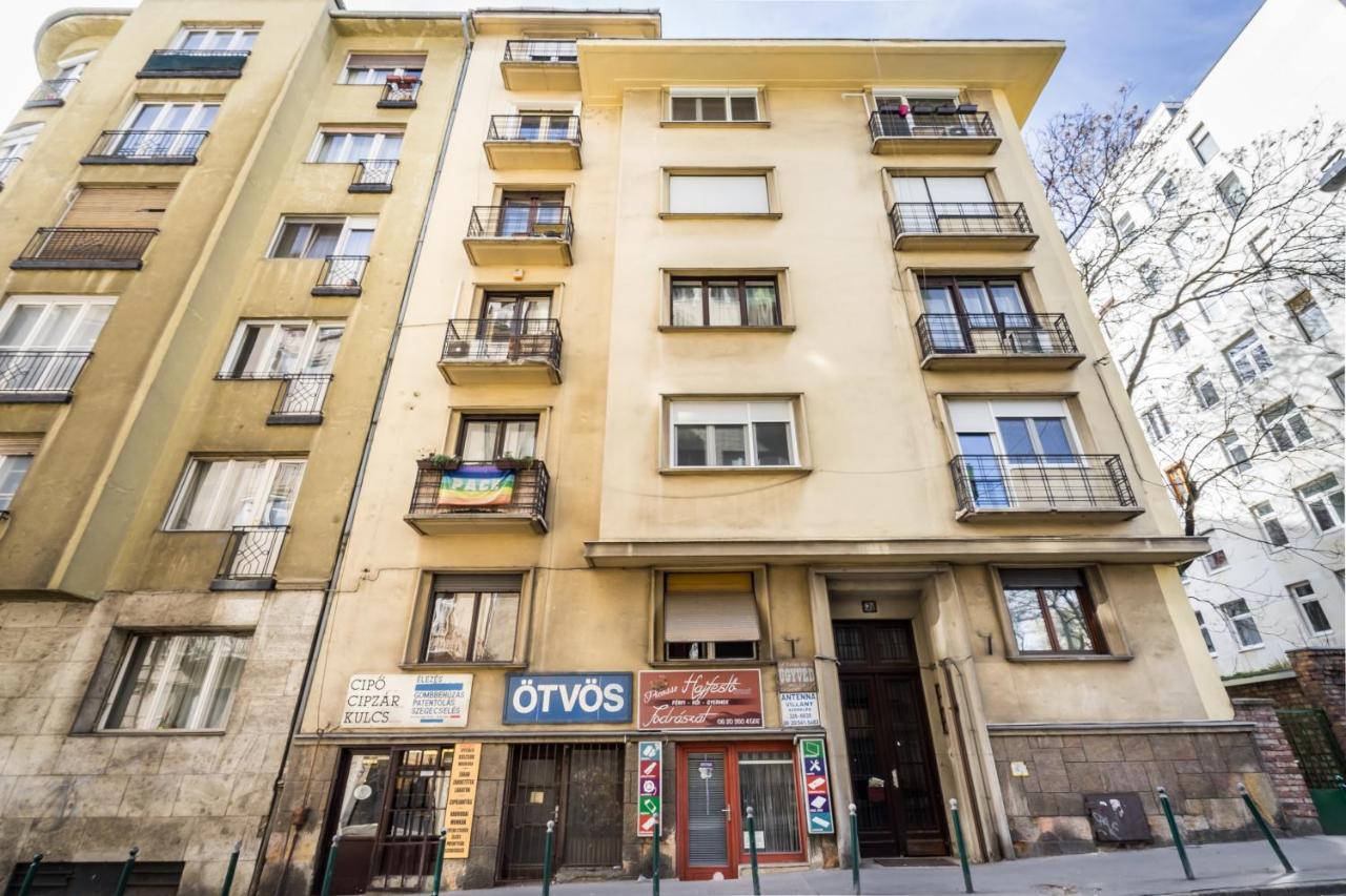 Bpr Shiny Deluxe Home Budapest Exteriör bild